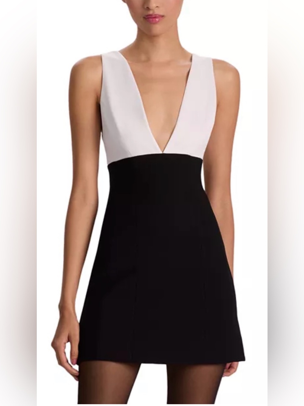 Alice and Olivia
Mandy Deep Plunge Neck Mini Dress